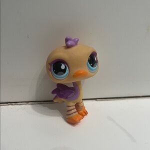 LPS Littlest Pet Shop Cute Bird Figurine with Purple Accents